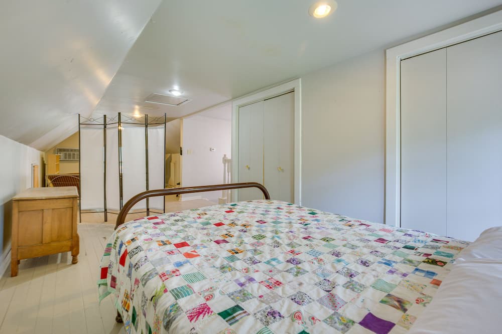 Photo of Bedroom in Northeast Kansas City