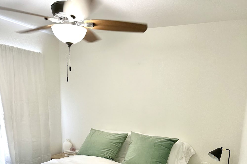 Photo of Bedroom in Kailua