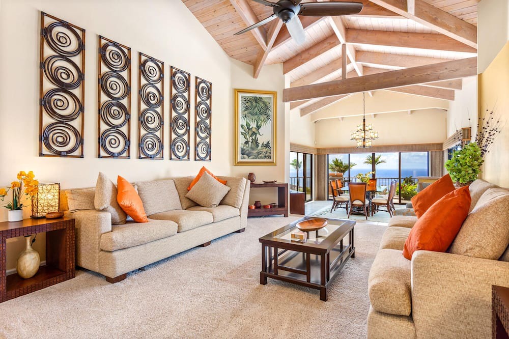 Photo of Livingroom in Kahaluu-Keauhou