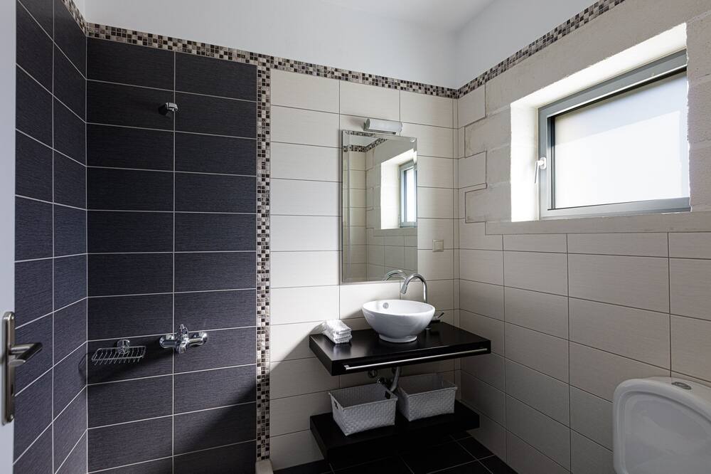 Photo of Bathroom in Plaka