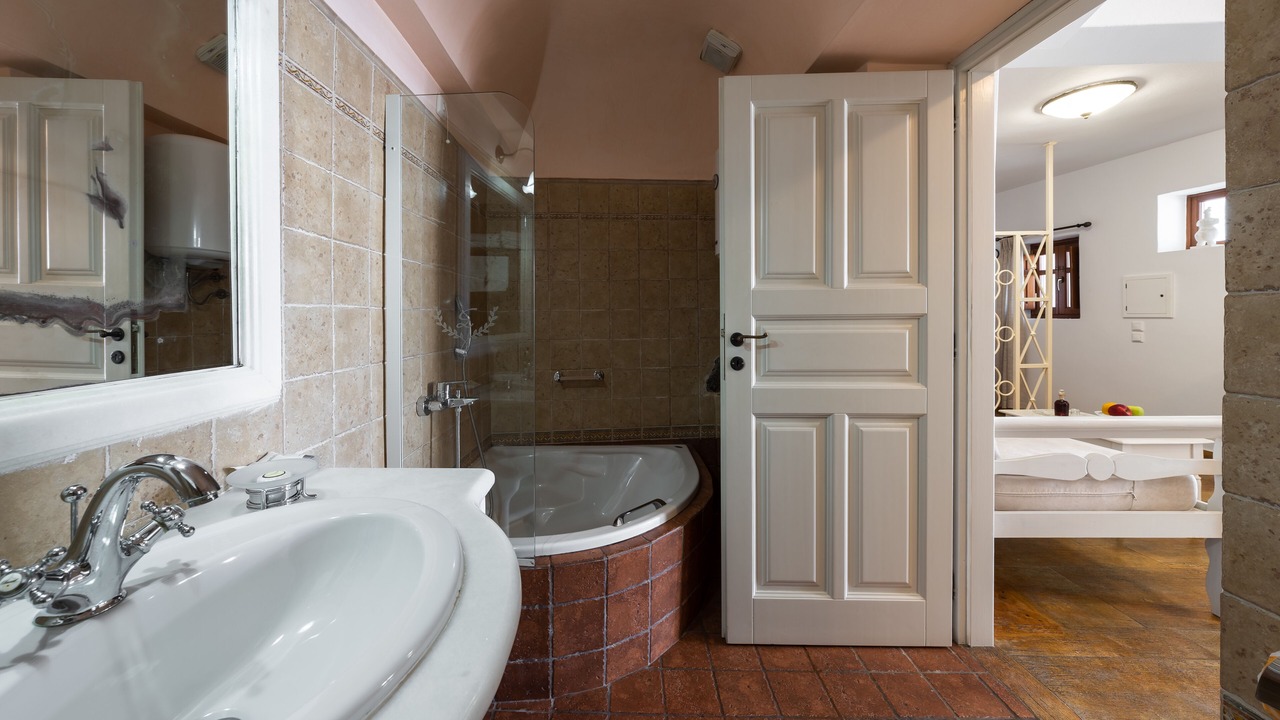 Photo of Bathroom in Firostefani