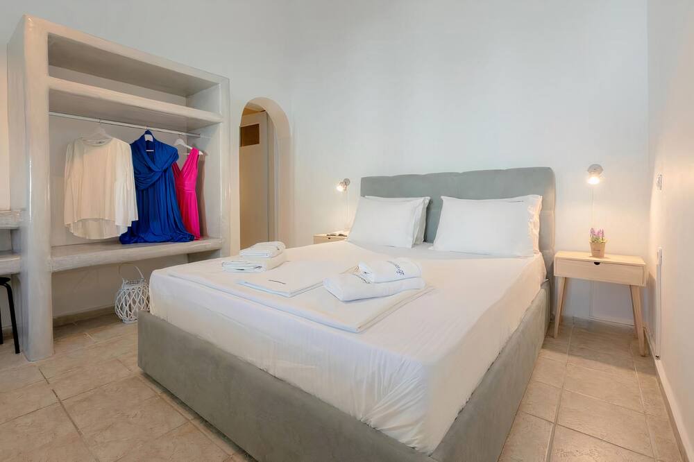 Photo of Bedroom in Fira
