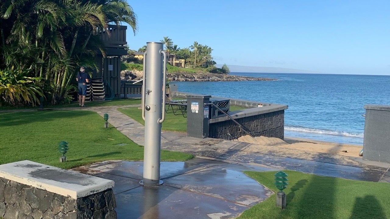 Photo of Others in Kahana