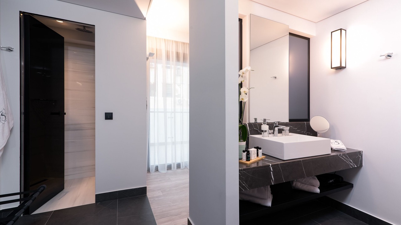 Photo of Bathroom in Thessaloniki City Centre