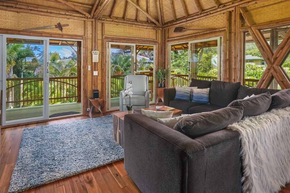 Photo of Bedroom in Wainiha
