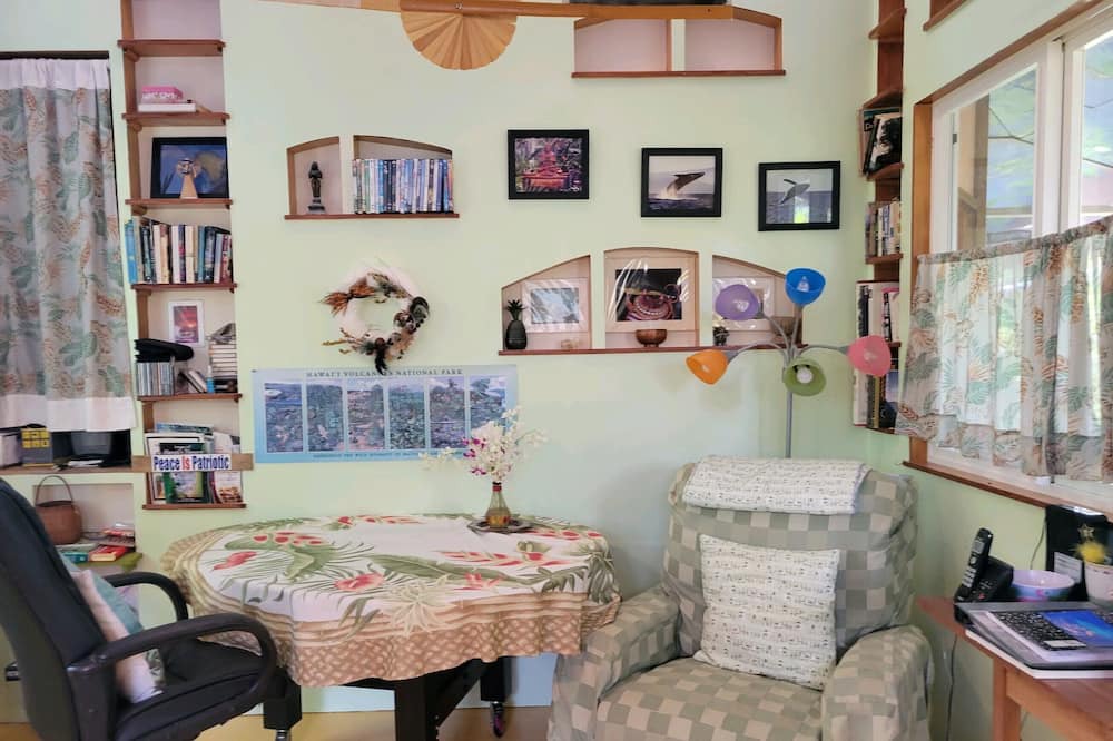 Photo of Livingroom in Kehena