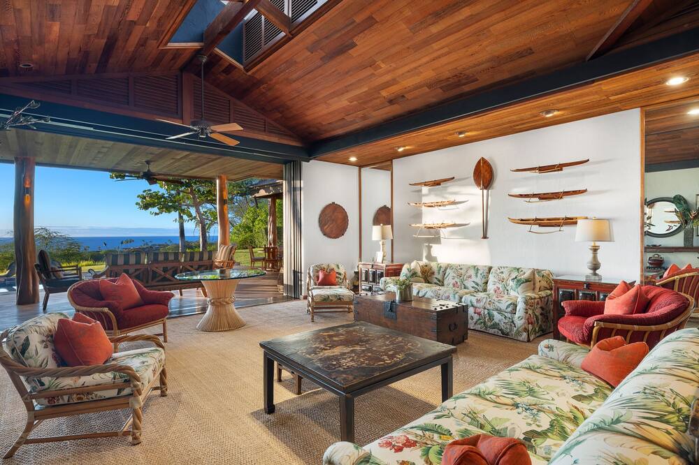 Photo of Livingroom in Kamuela