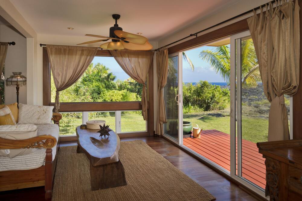 Photo of Livingroom in Kalapana