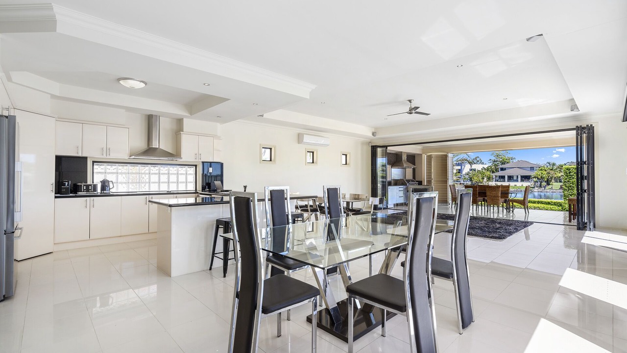 Photo of Kitchen in Helensvale