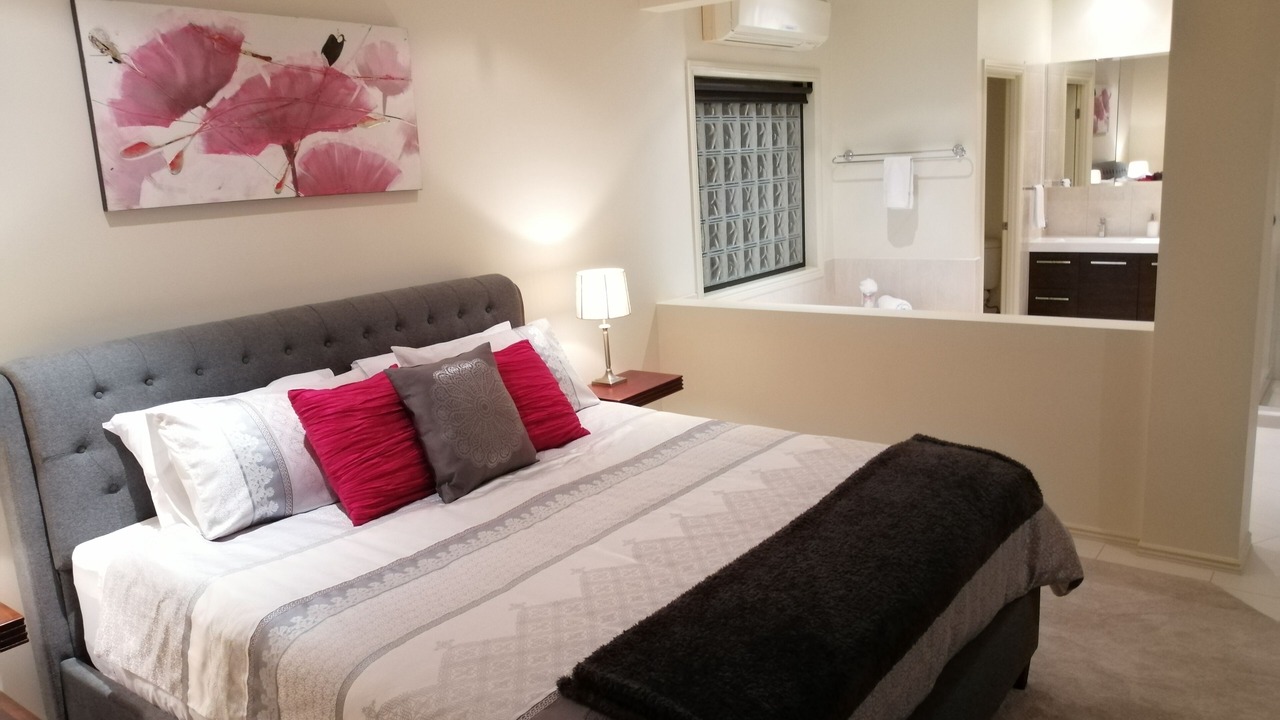 Photo of Bedroom in Helensvale