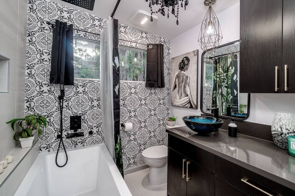 Photo of Bedroom in Liliha - Kapalama