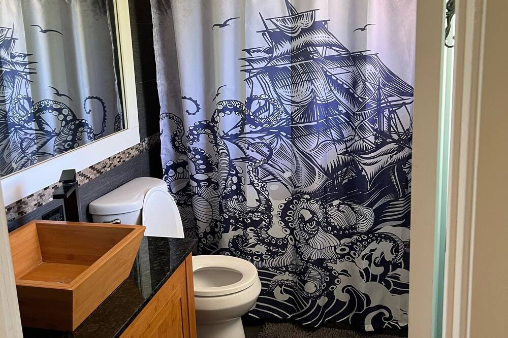 Photo of Bathroom in Kailua