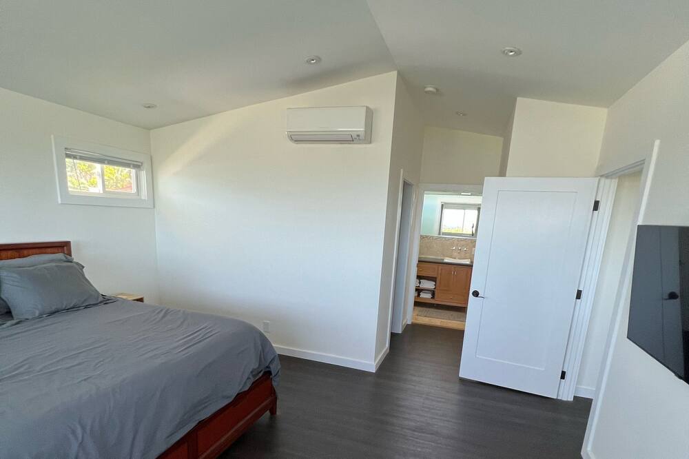 Photo of Bedroom in Kailua