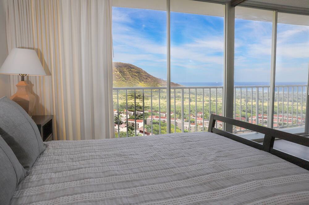Photo of Bedroom in Makaha
