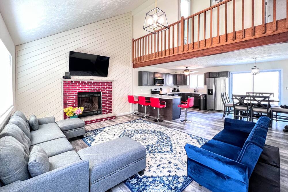 Photo of Livingroom in Tobyhanna