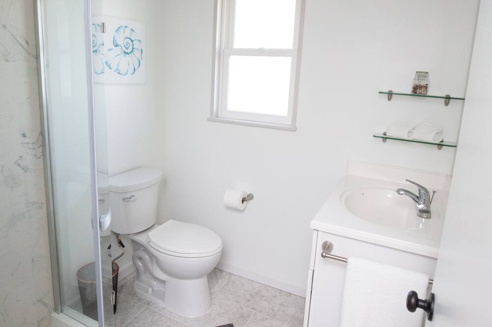 Photo of Bathroom in Coconut Grove