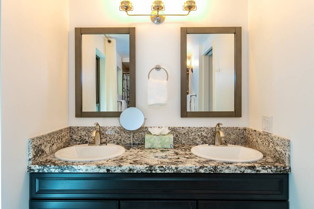Photo of Bathroom in Kihei