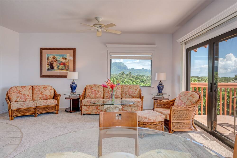 Photo of Livingroom in Poipu