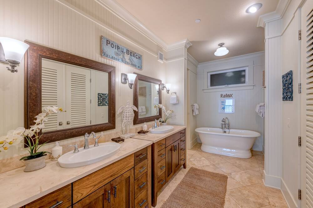 Photo of Bathroom in Poipu