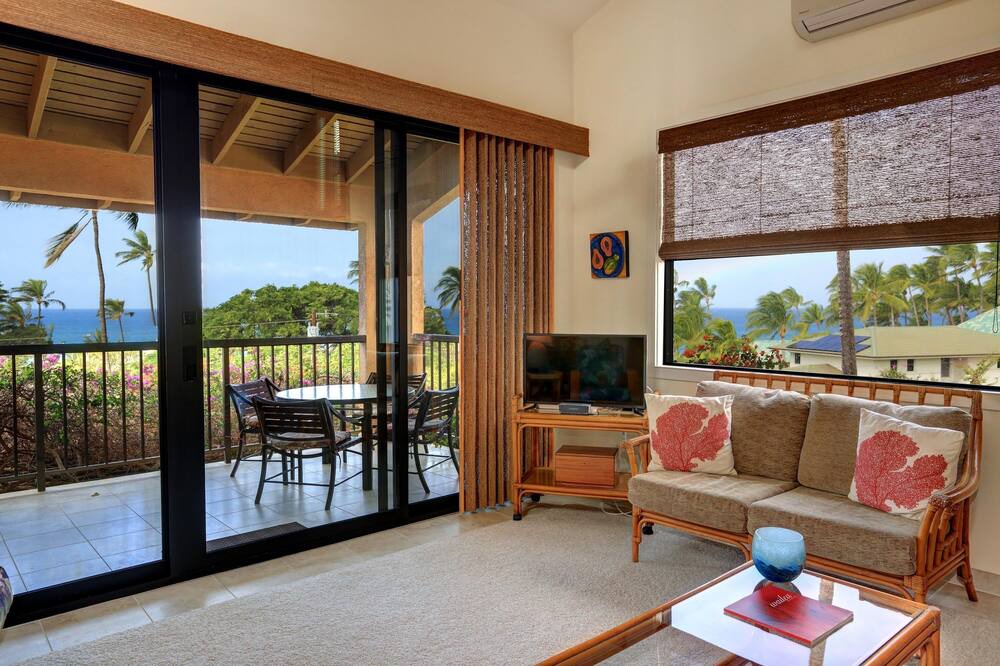 Photo of Livingroom in Wailea
