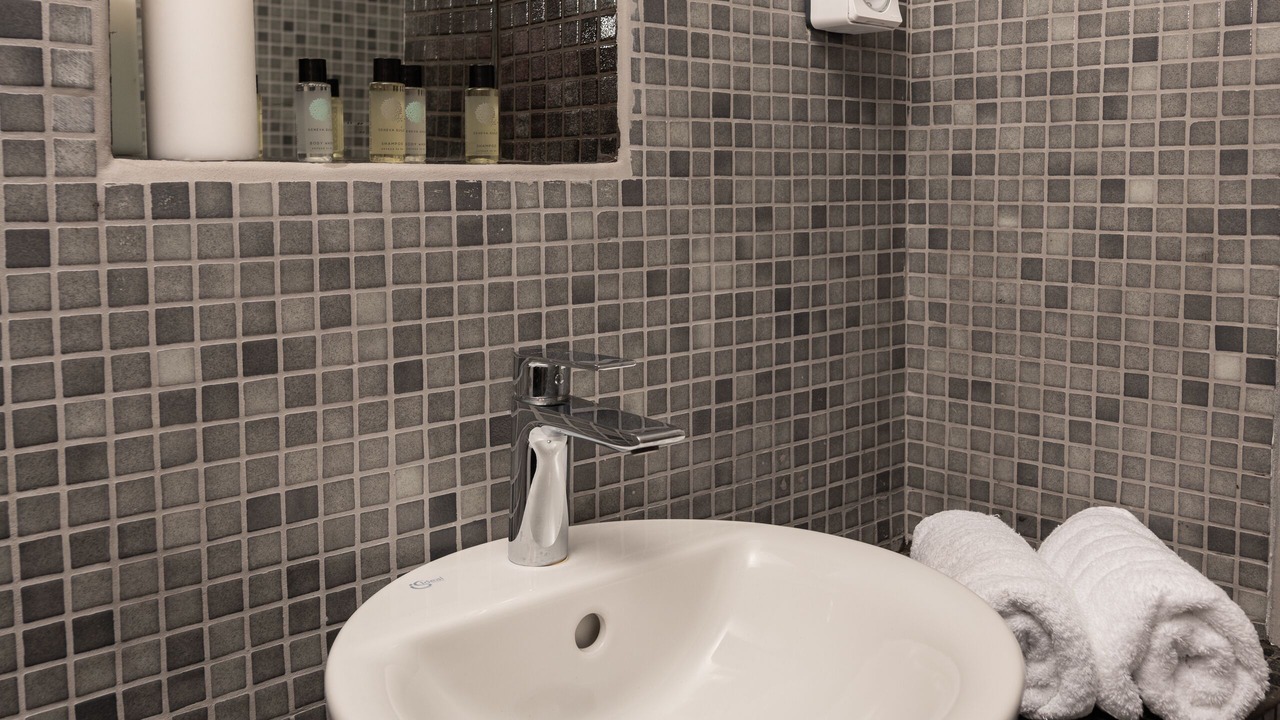 Photo of Bathroom in Imerovigli