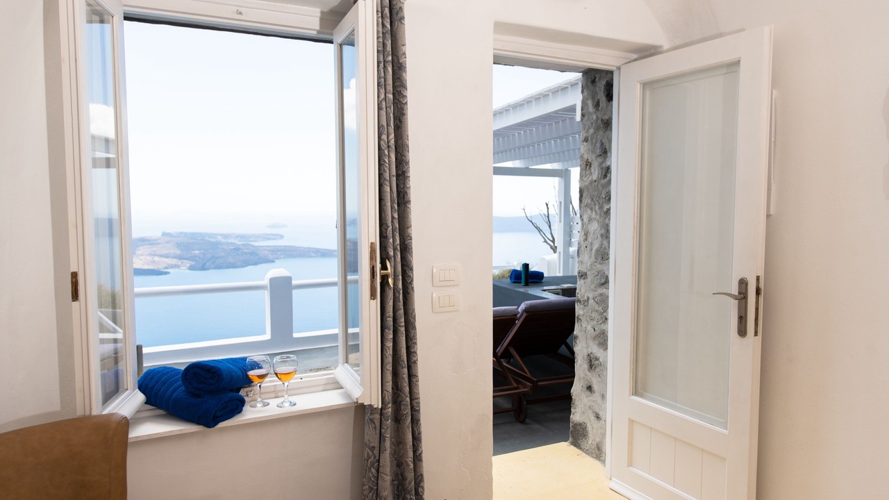 Photo of Bedroom in Imerovigli
