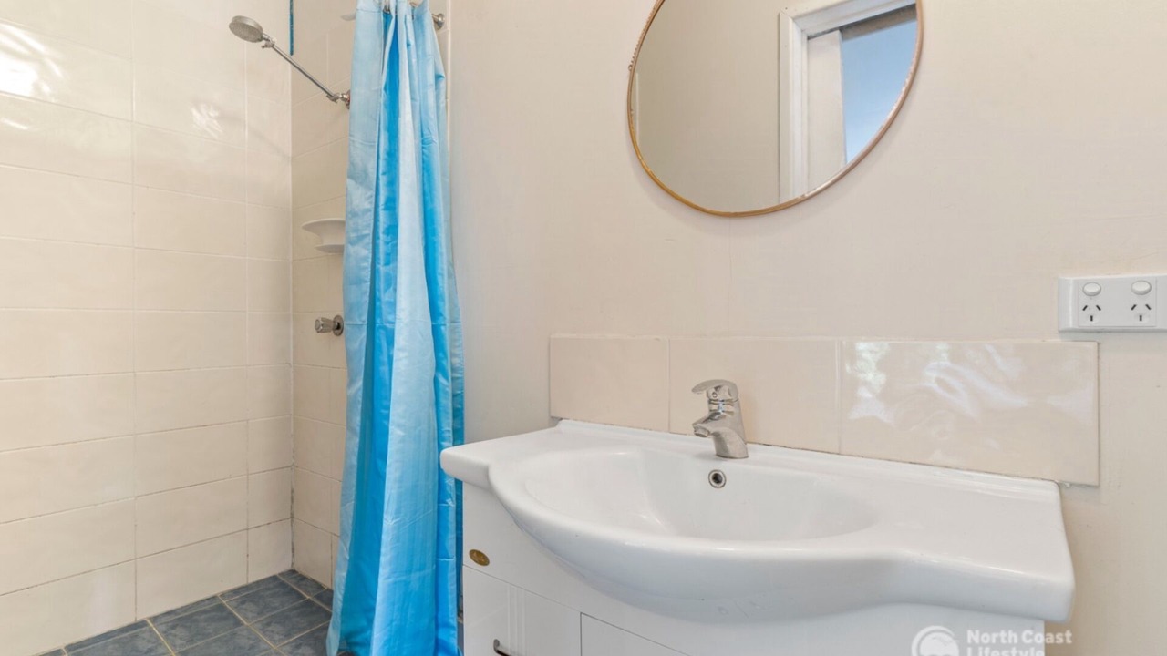 Photo of Bathroom in South Golden Beach