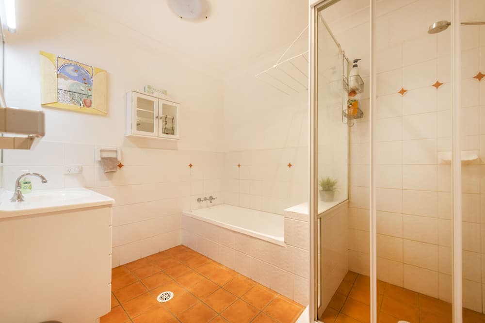 Photo of Bathroom in Grafton