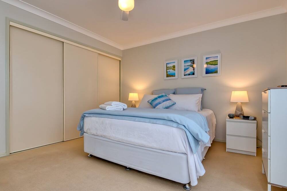Photo of Bedroom in North Creek