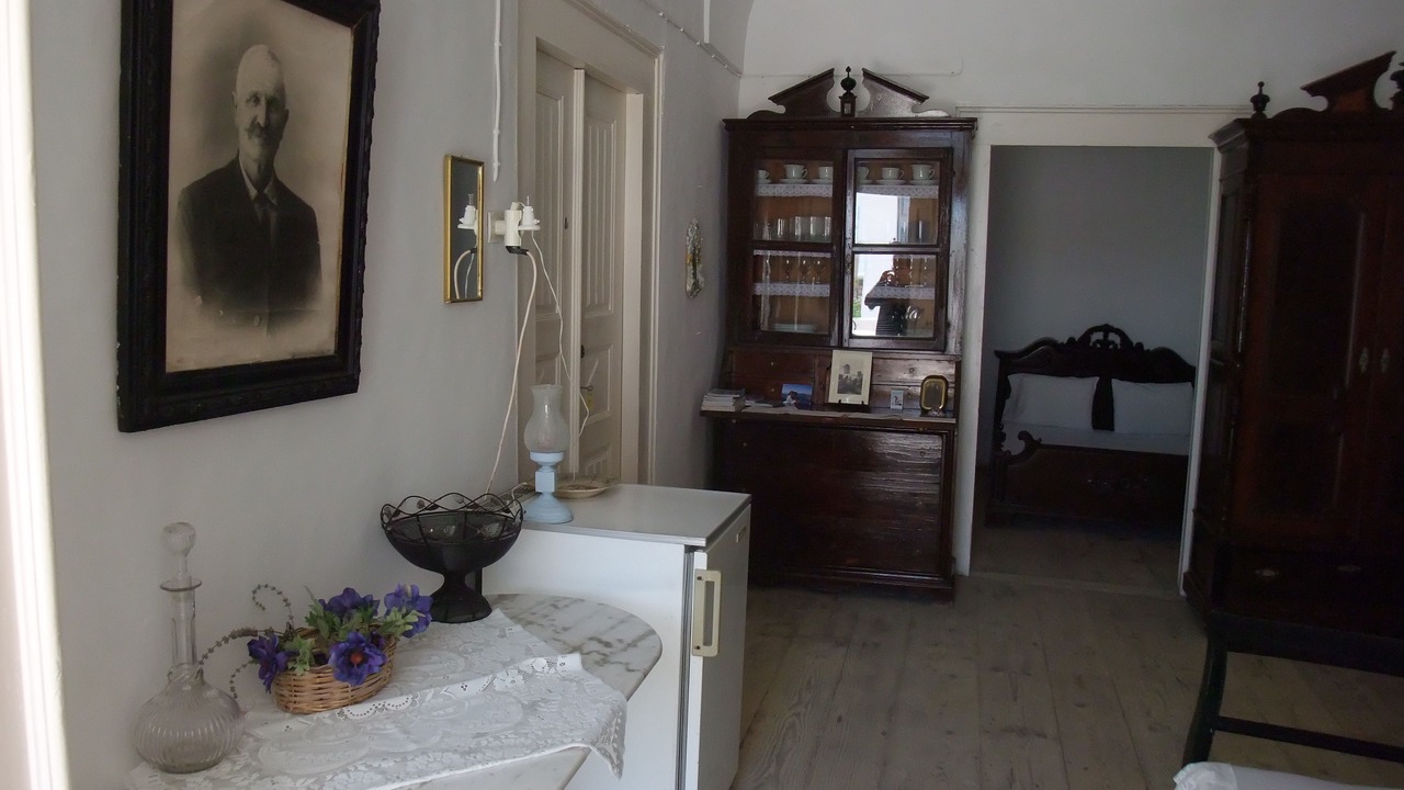 Photo of Bedroom in Oia