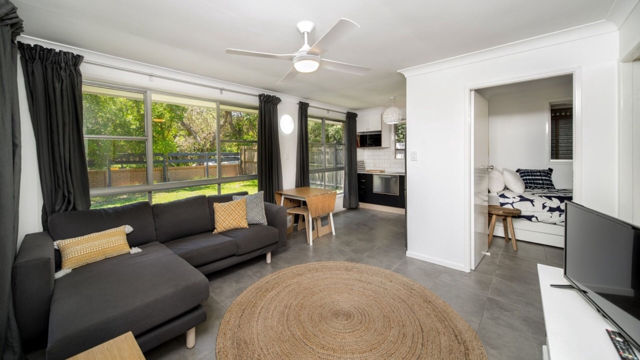 Photo of Livingroom in South Golden Beach