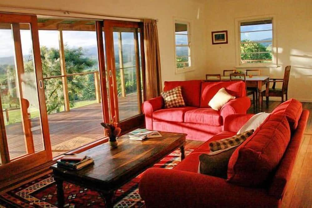Photo of Livingroom in Eureka