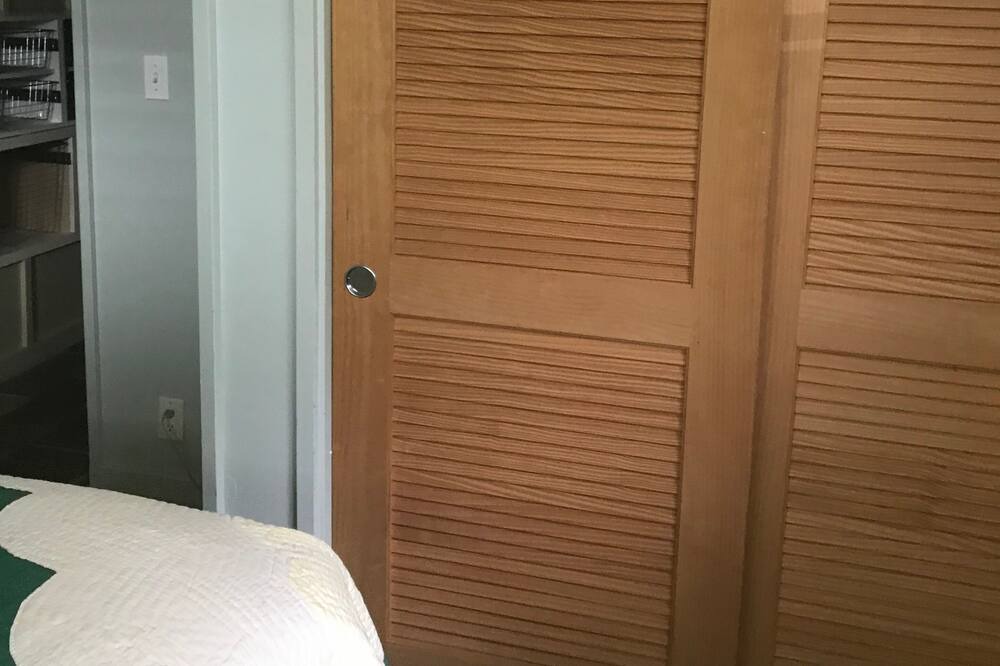 Photo of Bedroom in Lanikai