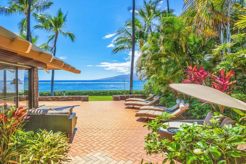 Photo of Outdoor in Historic Lahaina Front Street