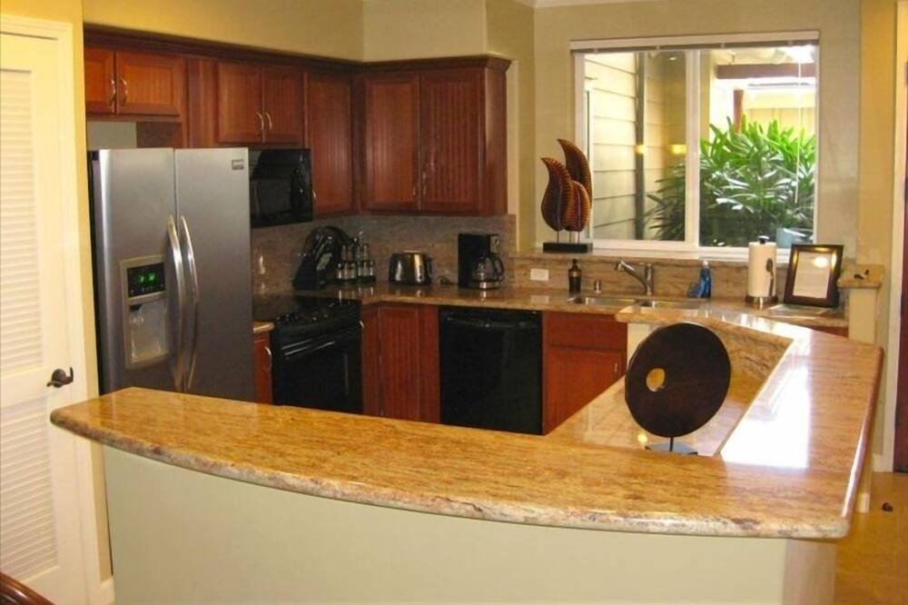 Photo of Kitchen in Waikoloa