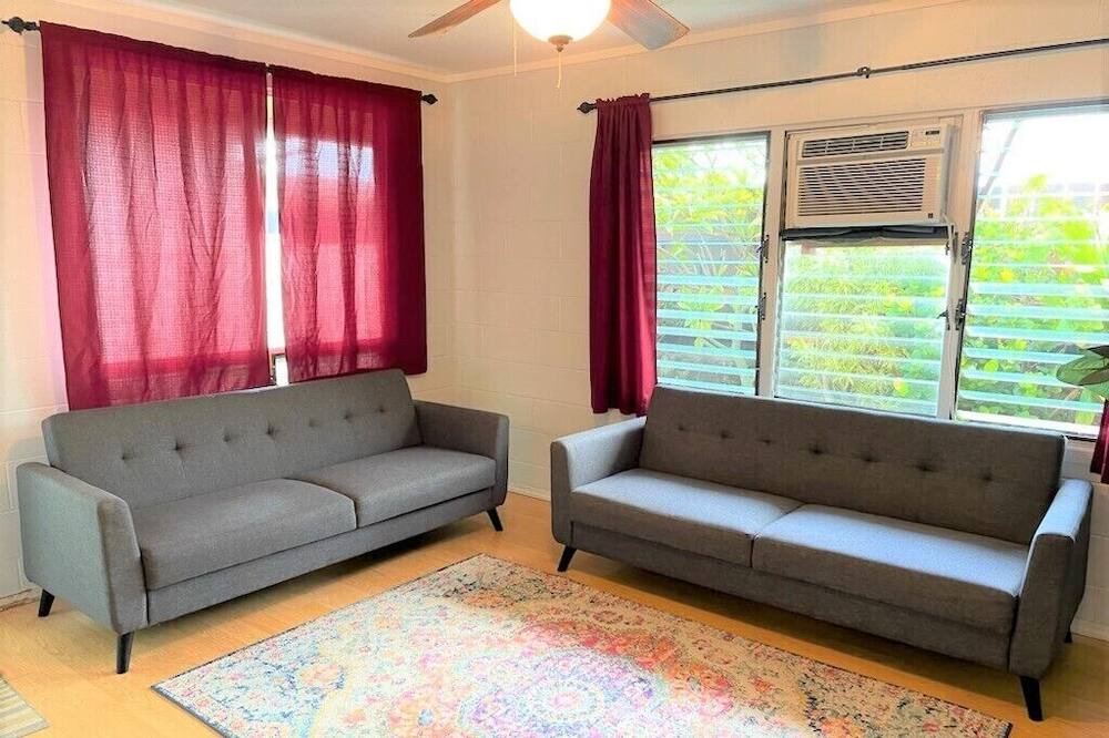 Photo of Livingroom in Laie
