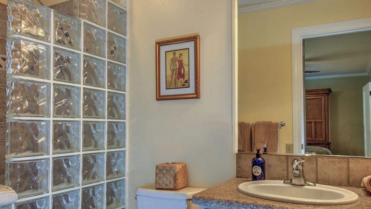 Photo of Bathroom in Poipu