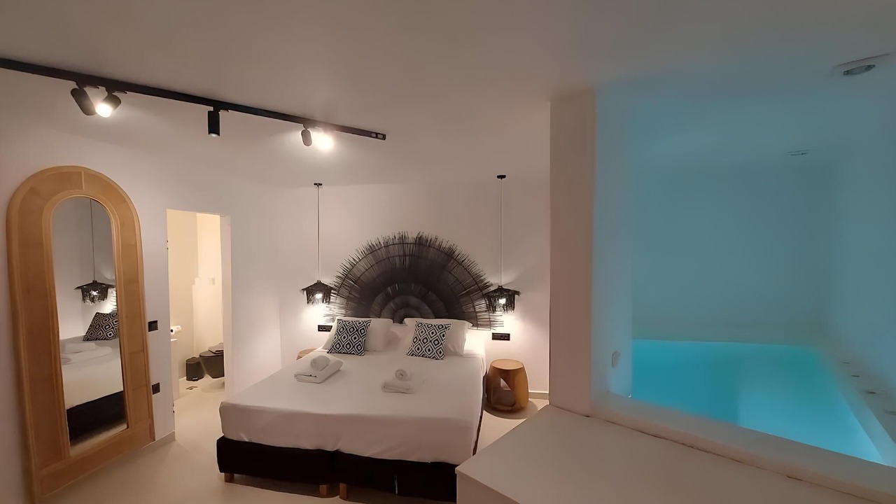 Photo of Bedroom in Imerovigli