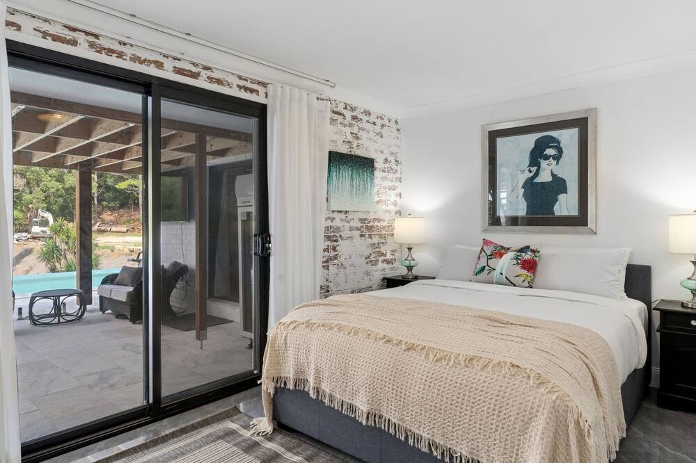 Photo of Bedroom in Stotts Creek