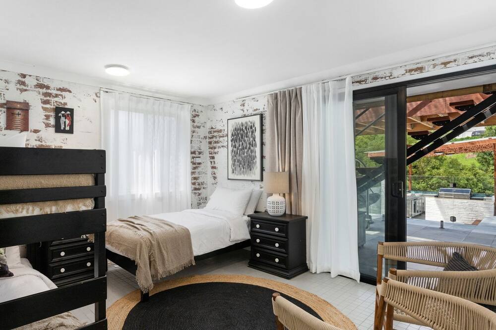 Photo of Bedroom in Stotts Creek