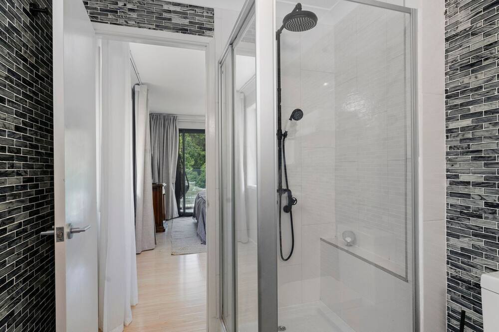Photo of Bathroom in Stotts Creek