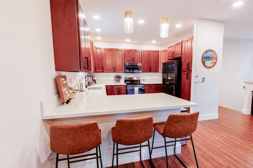 Photo of Kitchen in Ka'a'awa