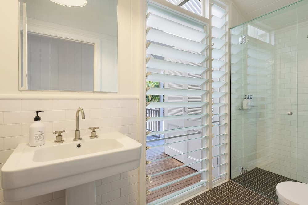 Photo of Bathroom in Federal