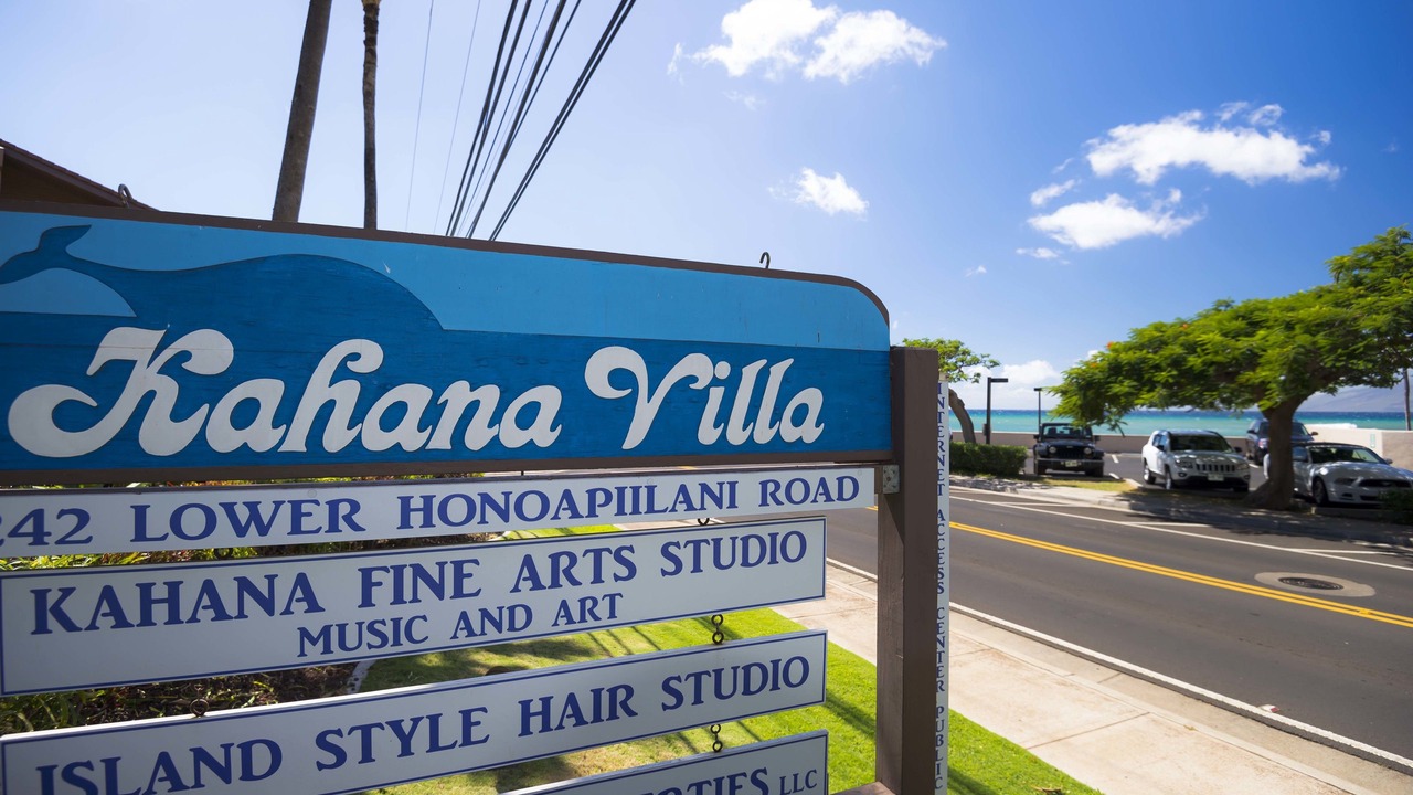 Photo of Others in Kahana