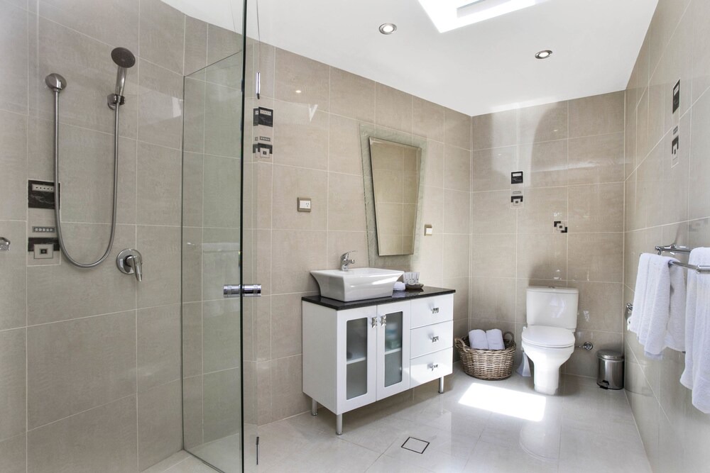 Photo of Bathroom in Skinners Shoot