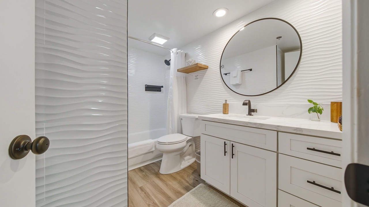 Photo of Bathroom in Waikiki