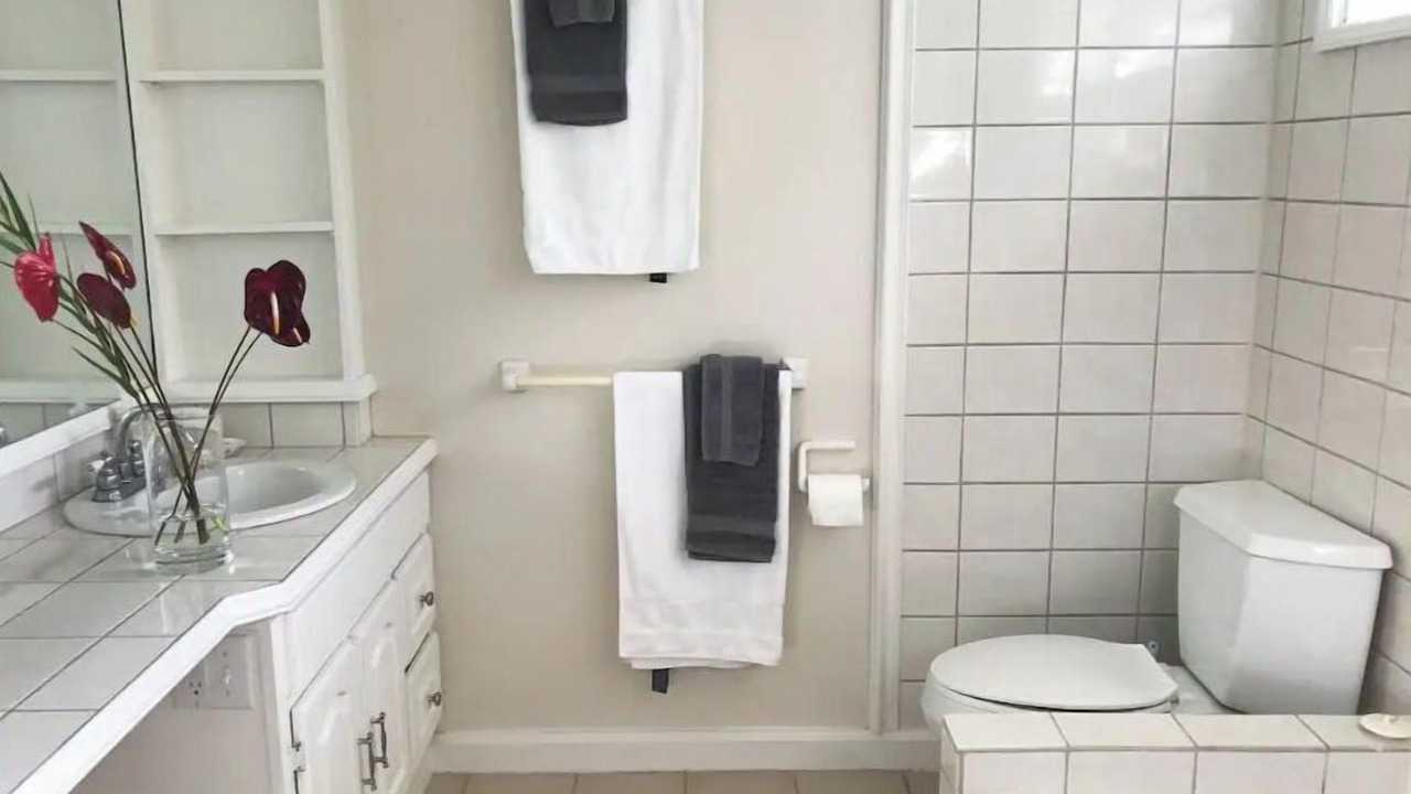 Photo of Bathroom in Kalama Tract