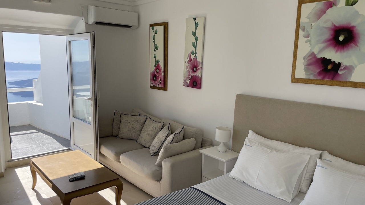 Photo of Bedroom in Imerovigli