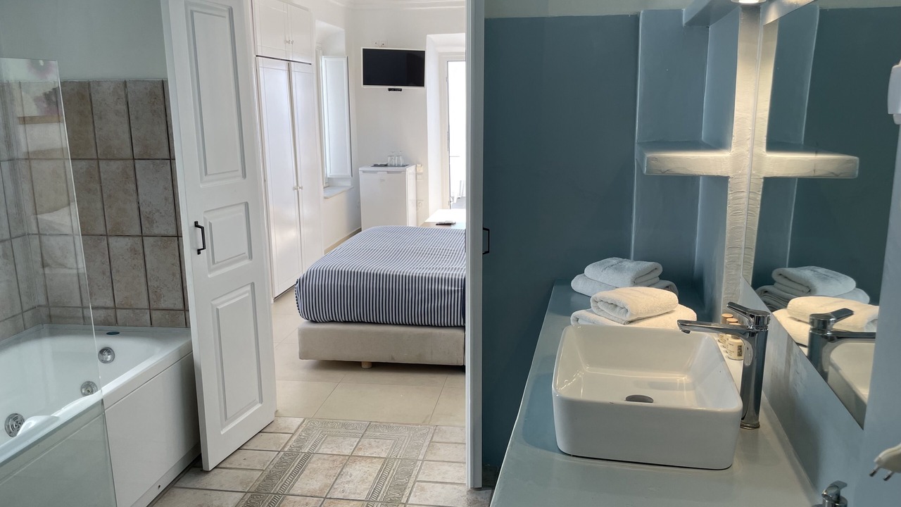 Photo of Bathroom in Imerovigli