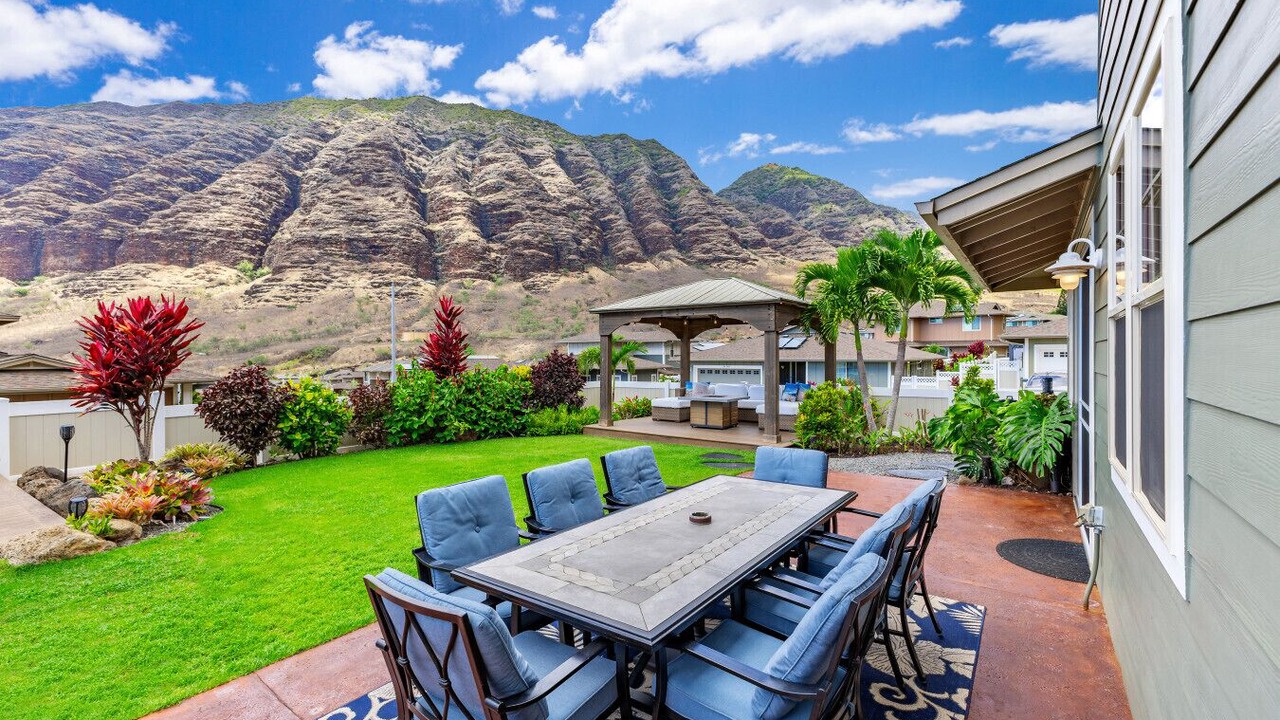Photo of Outdoor in Makaha Valley